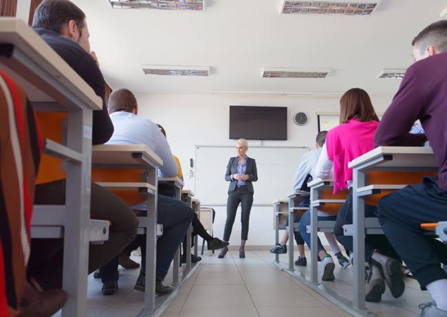 大学・各種学校の留学ご担当者説明